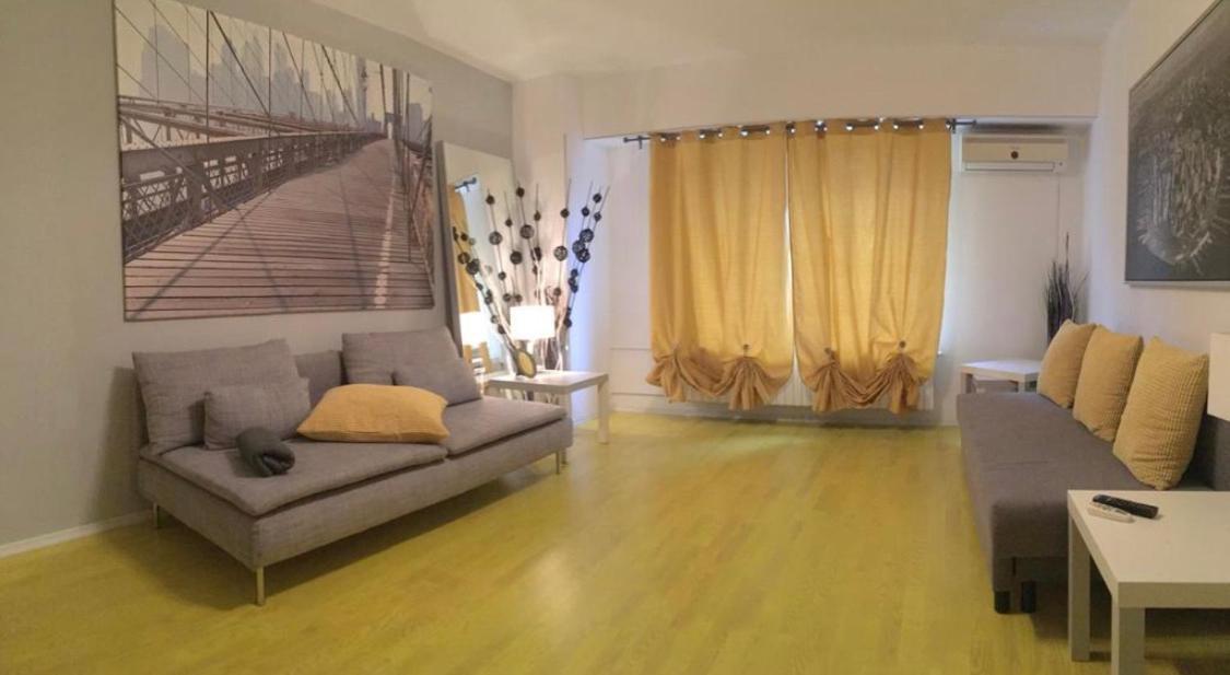 Green Apartment With Terrace 12 Bukares Bagian luar foto
